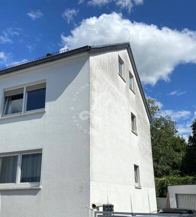 Mehrfamilienhaus zum Kauf 849.000 € 8,5 Zimmer 187,2 m² 200 m² Grundstück Hausen Frankfurt am Main / Hausen 60488