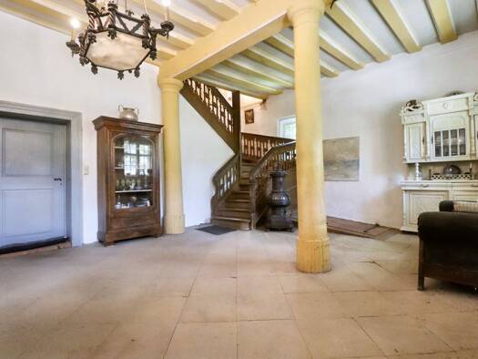 Herrenhaus zum Kauf 1.500.000 € 16 Zimmer 550 m² 1.754 m² Grundstück Heroldsbach 91336
