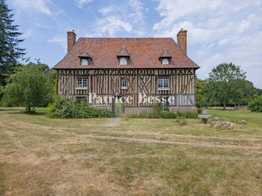 Herrenhaus zum Kauf 690.000 € 5 Zimmer 200 m² 394.445 m² Grundstück Centre Ville Bernay 27300