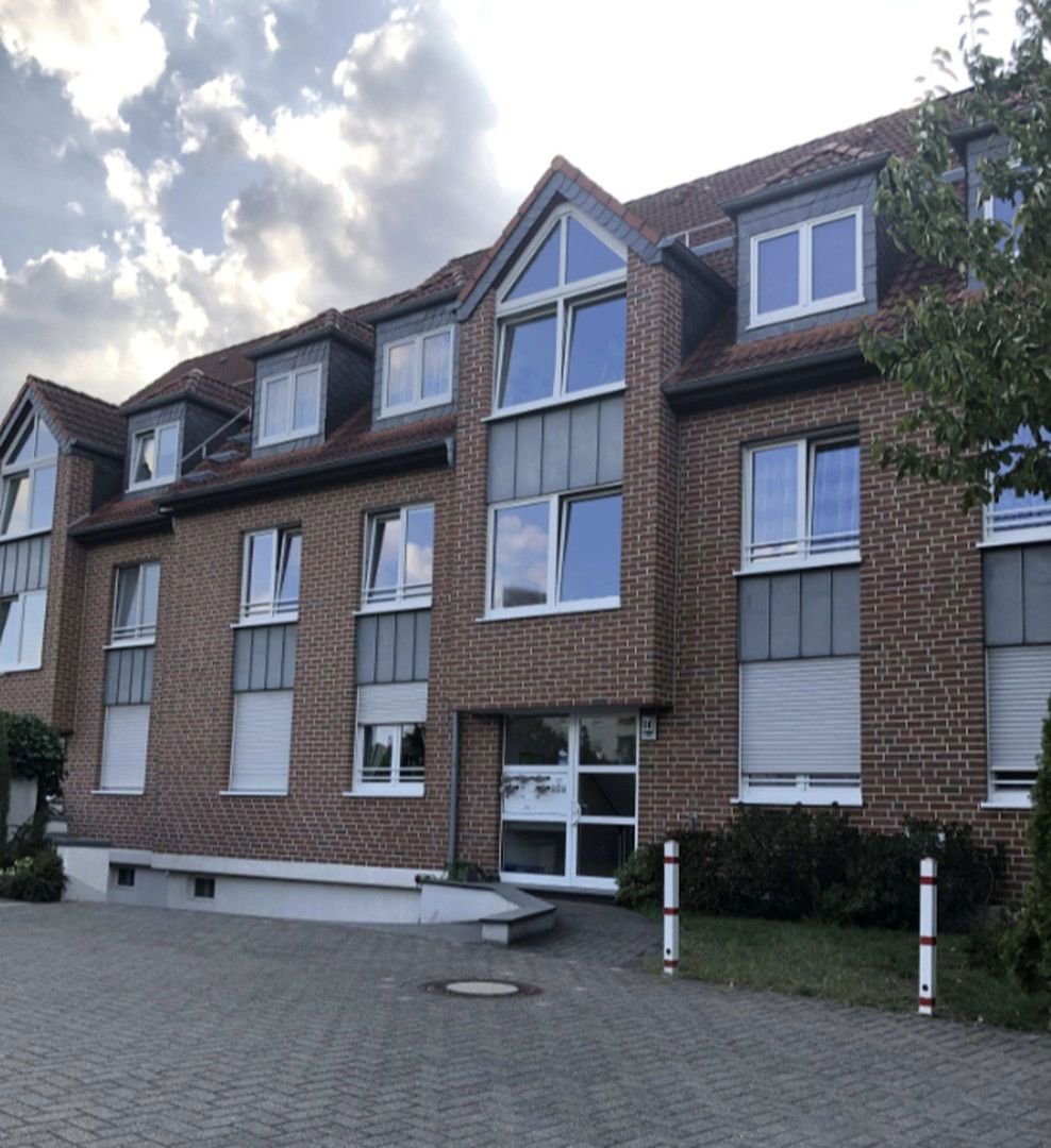 Wohnung zur Miete Wohnen auf Zeit 1.950 € 3 Zimmer 85 m²<br/>Wohnfläche 01.11.2024<br/>Verfügbarkeit Meyerhofstraße 29d Holthausen Düsseldorf 40589