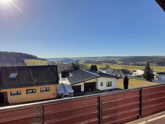 Wohnung zur Miete 980 € 3 Zimmer 102 m² Geschoss 1/3 frei ab 01.04.2026 Kißlichweg 18 Erlenbach Erbach 64711