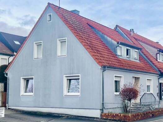 Mehrfamilienhaus zum Kauf 500.000 € 9 Zimmer 270 m² 303 m² Grundstück Ringstraße 44 Röttenbach 91341