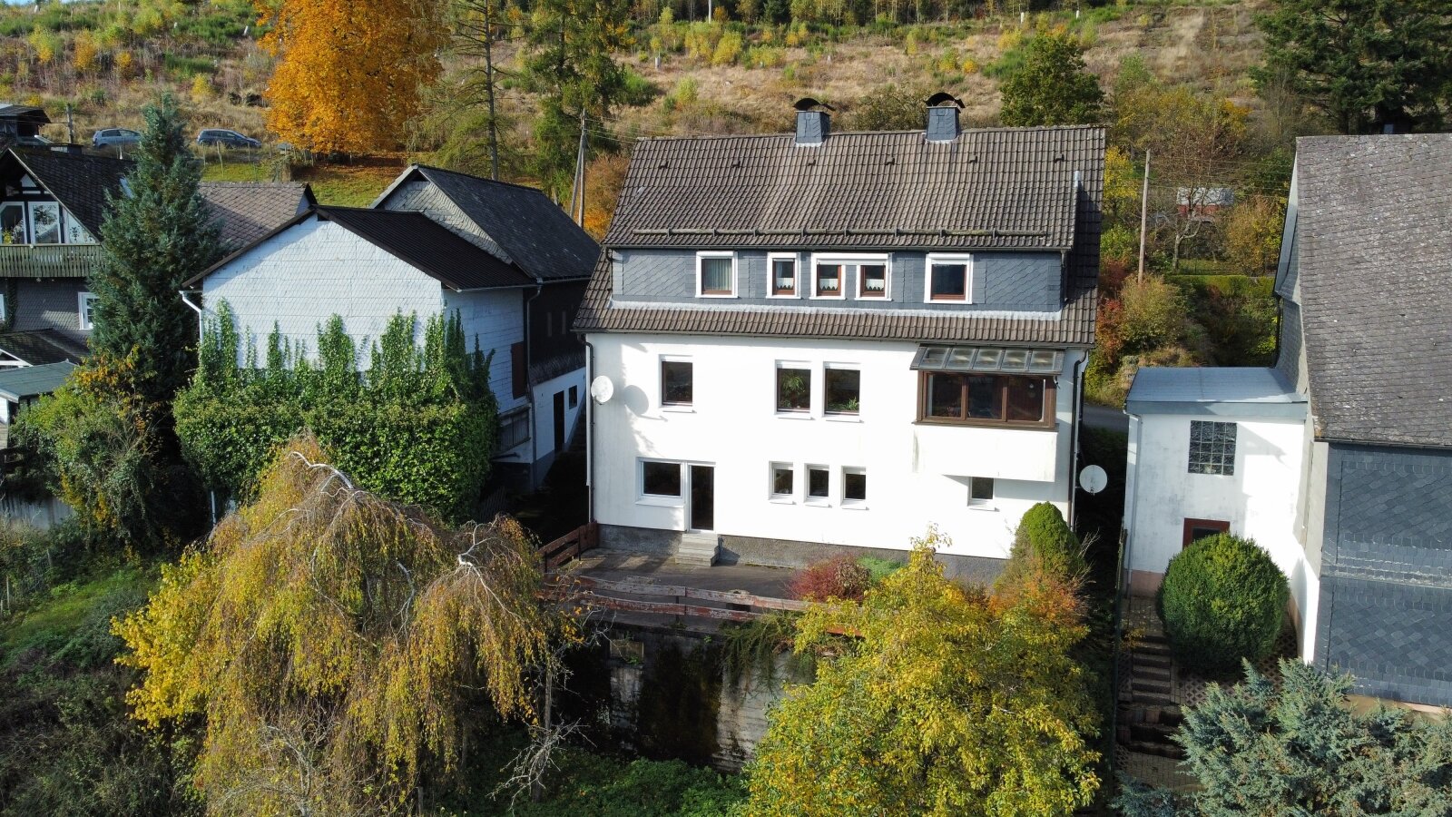 Einfamilienhaus zum Kauf 249.000 € 7 Zimmer 185 m²<br/>Wohnfläche 2.010 m²<br/>Grundstück Schwarzenau Bad Berleburg 57319