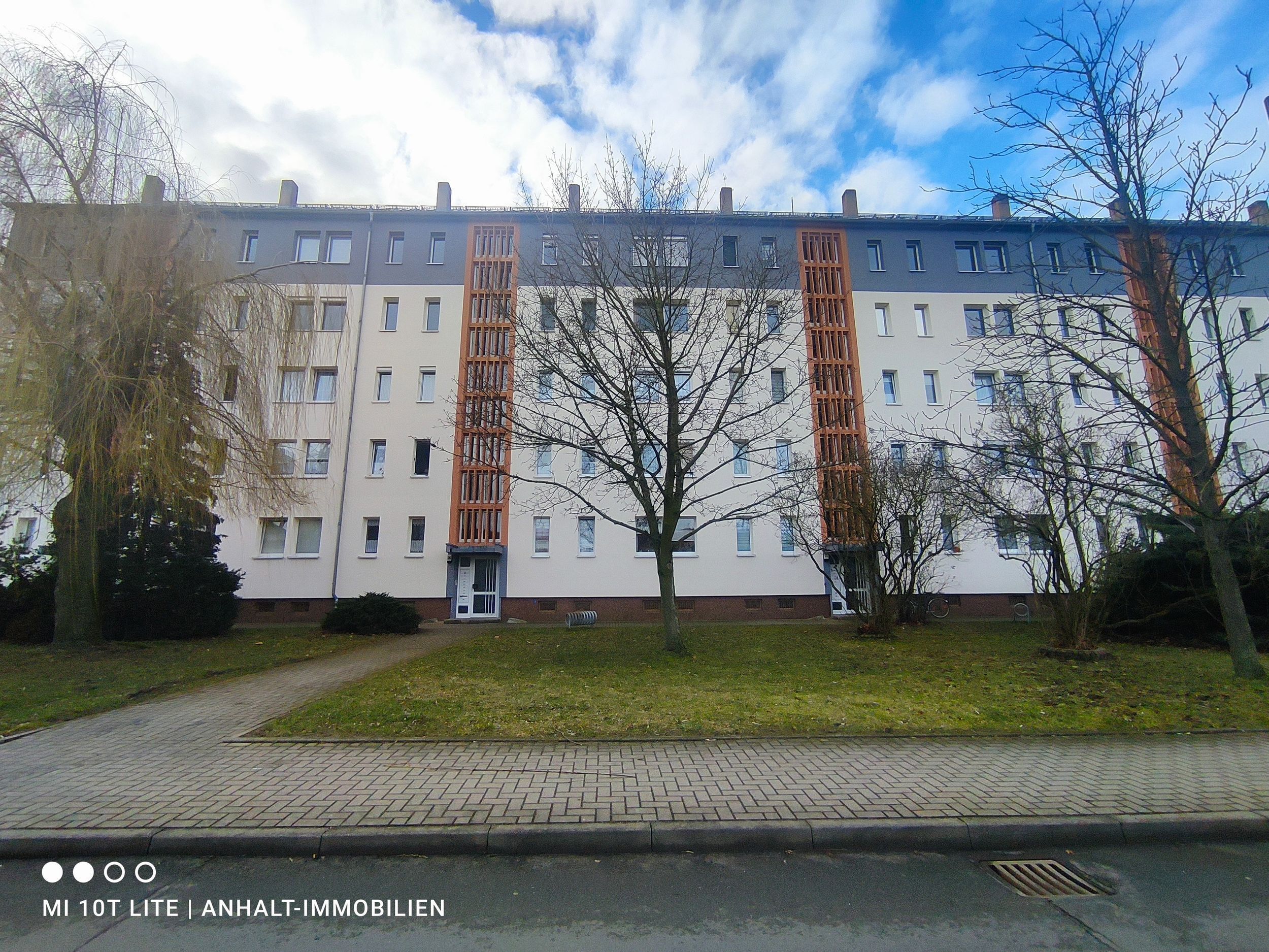 Wohnung zur Miete 358 € 3 Zimmer 56,8 m²<br/>Wohnfläche 3.<br/>Geschoss ab sofort<br/>Verfügbarkeit Ring der Chemiearbeiter 29/33 Sandersdorf Sandersdorf-Brehna 06792