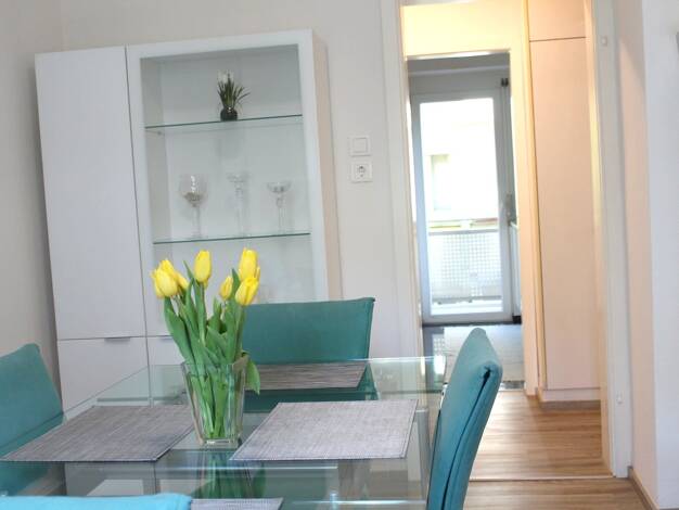 Wohnung zur Miete Wohnen auf Zeit 1.870 € 2 Zimmer 62 m² frei ab sofort West Stuttgart 70193