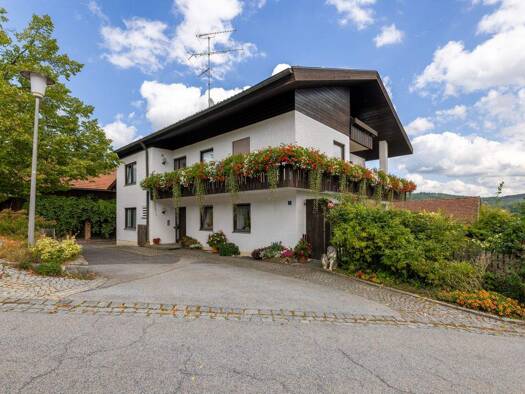Mehrfamilienhaus zum Kauf 499.000 € 14 Zimmer 350 m² 2.083 m² Grundstück Konzell 94357