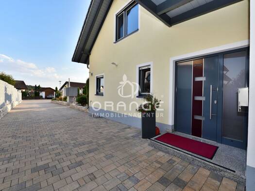 Einfamilienhaus zum Kauf 1.075.000 € 6,5 Zimmer 218 m² 1.093 m² Grundstück Bernstadt 89182