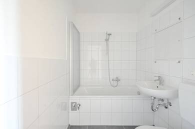 Wohnung zur Miete 372 € 3 Zimmer 57,2 m² 5. Geschoss Zapfenweg 3 Heide Nord Halle 06120