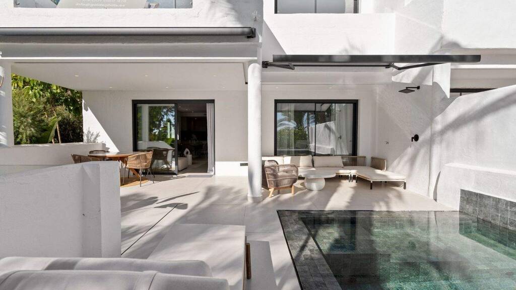 Wohnung zum Kauf 890.000 € 4 Zimmer 265,7 m² Estepona 29680