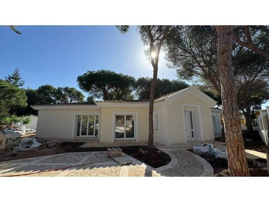 Chalet zum Kauf 1.985.000 € 3 Zimmer 340 m² 1.800 m² Grundstück Marbella 29604