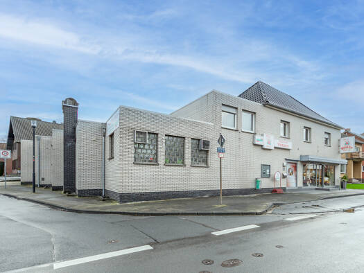 Einfamilienhaus zum Kauf 395.000 € 11 Zimmer 196 m² 804 m² Grundstück frei ab sofort Höngen Selfkant / Höngen 52538