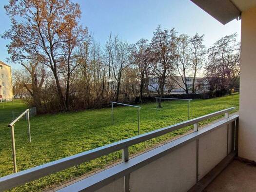 Wohnung zur Miete 476 € 4 Zimmer 73,1 m² EG Gerichtsrain 36 Merseburg 06217