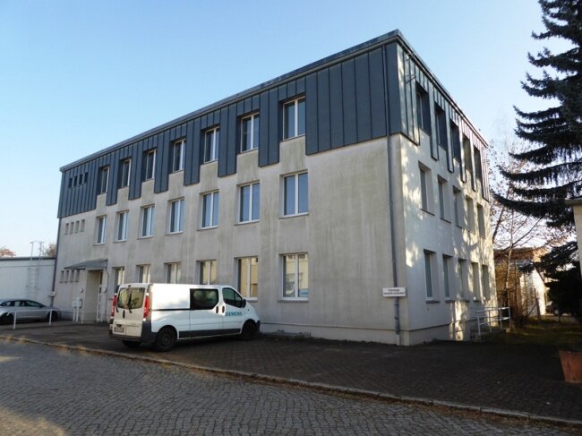 Bürofläche zur Miete provisionsfrei 1.151 € 267,7 m²<br/>Bürofläche Breitscheidstraße 43 Cossebaude-Süd/Neu-Leuteritz Dresden / Cossebaude 01156