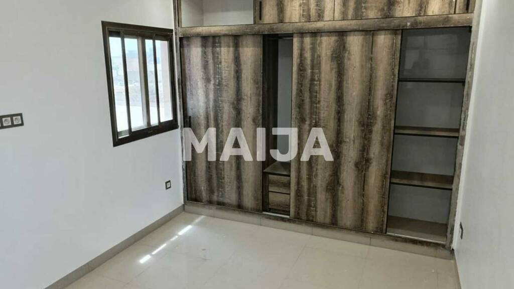 Studio zur Miete 1.835 € 4 Zimmer 170 m² 2. Geschoss Sicap Liberté 1 Sicap/Baobab/Karak 11 000