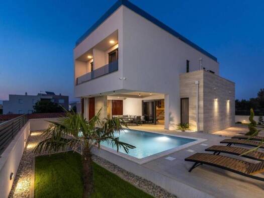 Haus zum Kauf 890.000 € 3 Zimmer 225 m² Nin