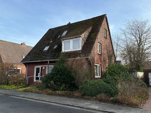 Einfamilienhaus zum Kauf 249.000 € 9 Zimmer 170 m² 768 m² Grundstück Meisenstraße 11 Norden 26506