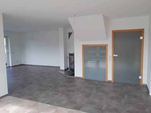 Wohnung zur Miete 1.210 € 4,5 Zimmer 150 m² EG Schönbrunn Wunsiedel 95632