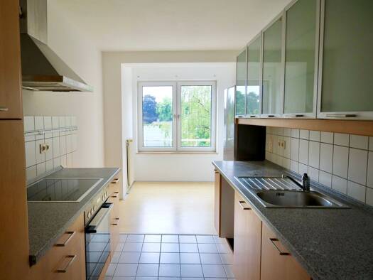 Wohnung zur Miete 930 € 3 Zimmer 81 m² 2. Geschoss Bahnhofsplatz 1 Winsen Winsen (Luhe) 21423