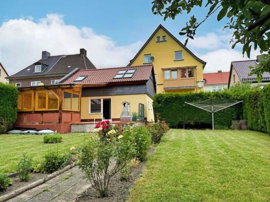 Mehrfamilienhaus zum Kauf 329.000 € 15 Zimmer 316 m² 700 m² Grundstück Blankenburg Blankenburg 38889