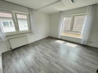Wohnung zur Miete 825 € 3 Zimmer 77 m² 1. Geschoss Hainstadt Hainburg / Hainstadt 63512