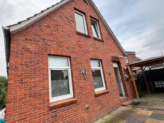 Einfamilienhaus zur Miete 750 € 5 Zimmer 110 m² frei ab sofort Heisfelde Leer 26789