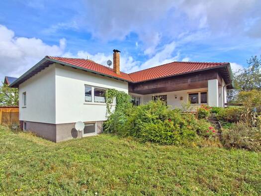 Bungalow zum Kauf 330.000 € 8 Zimmer 180 m² 742 m² Grundstück Anger Hochstadt a.Main 96272