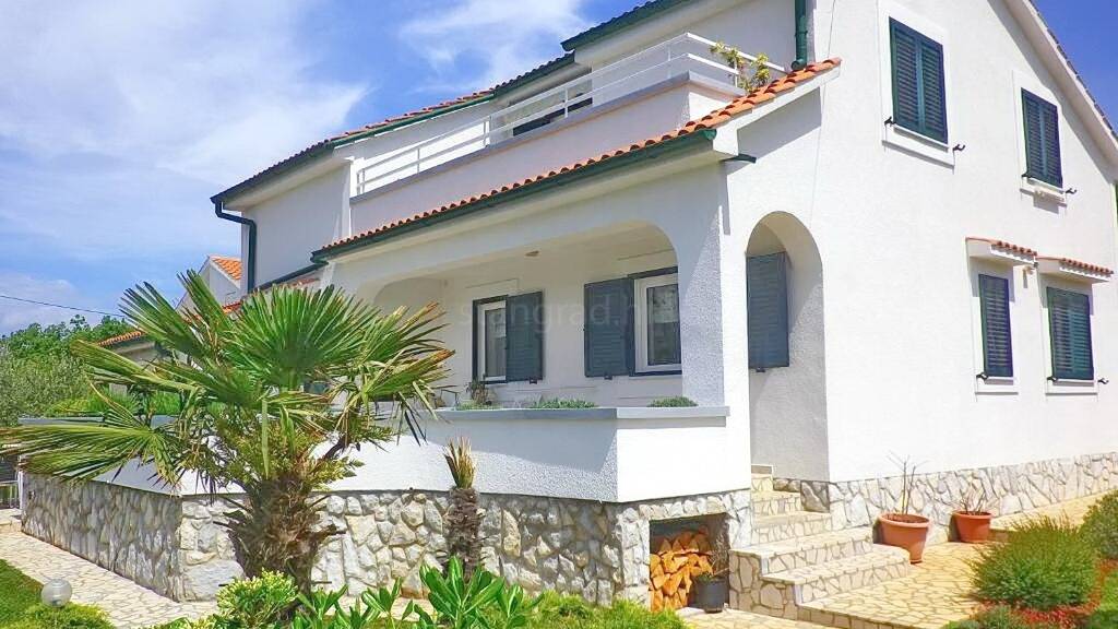 Einfamilienhaus zum Kauf 675.000 € 8 Zimmer 230 m² 1.000 m² Grundstück Krk 51500