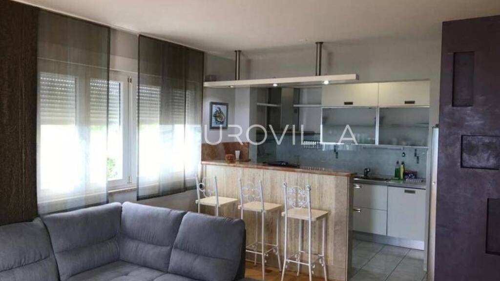 Wohnung zur Miete 1.500 € 3 Zimmer 109 m² 3. Geschoss Trstenik Bacvice - Firule 21000