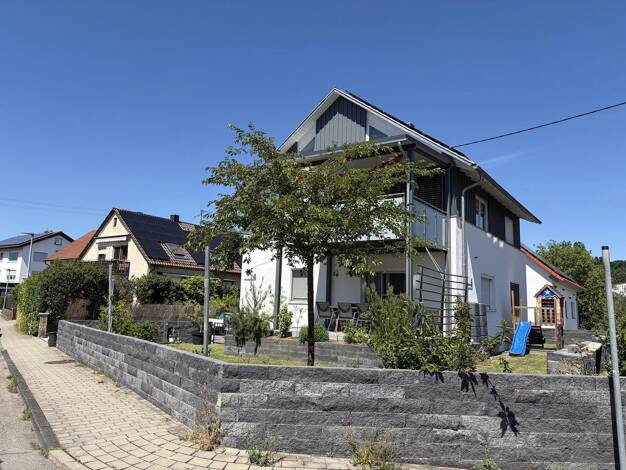 Mehrfamilienhaus zum Kauf provisionsfrei 599.000 € 5,5 Zimmer 155 m² 461 m² Grundstück Gingen an der Fils 73333