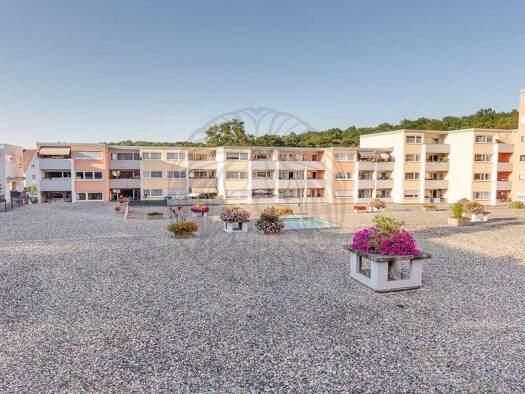 Wohnung zum Kauf 350.000 € 8 Zimmer 201 m² Wehen Taunusstein 65232