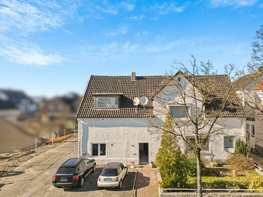 Mehrfamilienhaus zum Kauf 255.000 € 9 Zimmer 263,2 m² 440 m² Grundstück frei ab sofort Detmolder Straße 109 Bad Lippspringe 33175