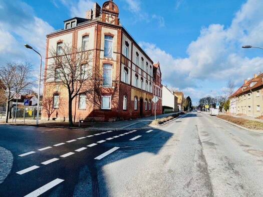 Mehrfamilienhaus zum Kauf 300.000 € 11 Zimmer 340 m² 824 m² Grundstück Finsterwalde Finsterwalde 03238