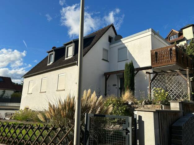 Mehrfamilienhaus zum Kauf 300.000 € 5 Zimmer 149,8 m² 745 m² Grundstück Unterdürrbach Würzburg 97080