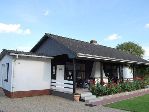 Haus zum Kauf provisionsfrei 375.000 € 5 Zimmer 97,5 m² 1.057 m² Grundstück Eckwarderhörne Butjadingen 26969