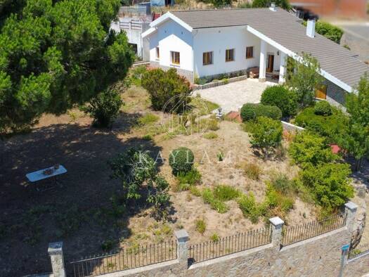 Haus zum Kauf 360.000 € 222 m² 1.397 m² Grundstück Vidreres 17411