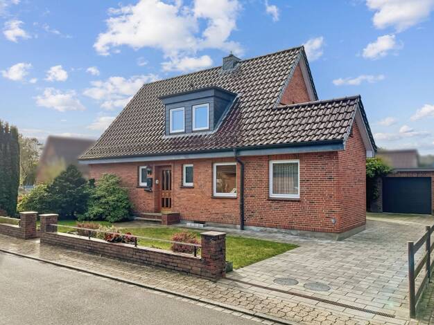 Einfamilienhaus zum Kauf 239.000 € 5 Zimmer 97 m² 475 m² Grundstück Büdelsdorf 24782