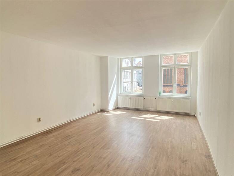 Wohnung zur Miete 500 € 2 Zimmer 70 m² 1. Geschoss Markt 5 Altstadt Güstrow 18273