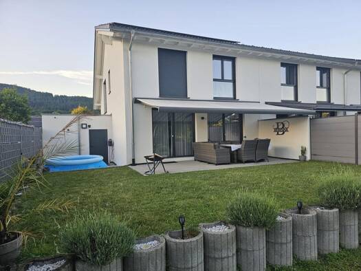 Reihenendhaus zum Kauf 655.000 € 5 Zimmer 125,6 m² 262 m² Grundstück frei ab 01.09.2026 Bad Säckingen 79713