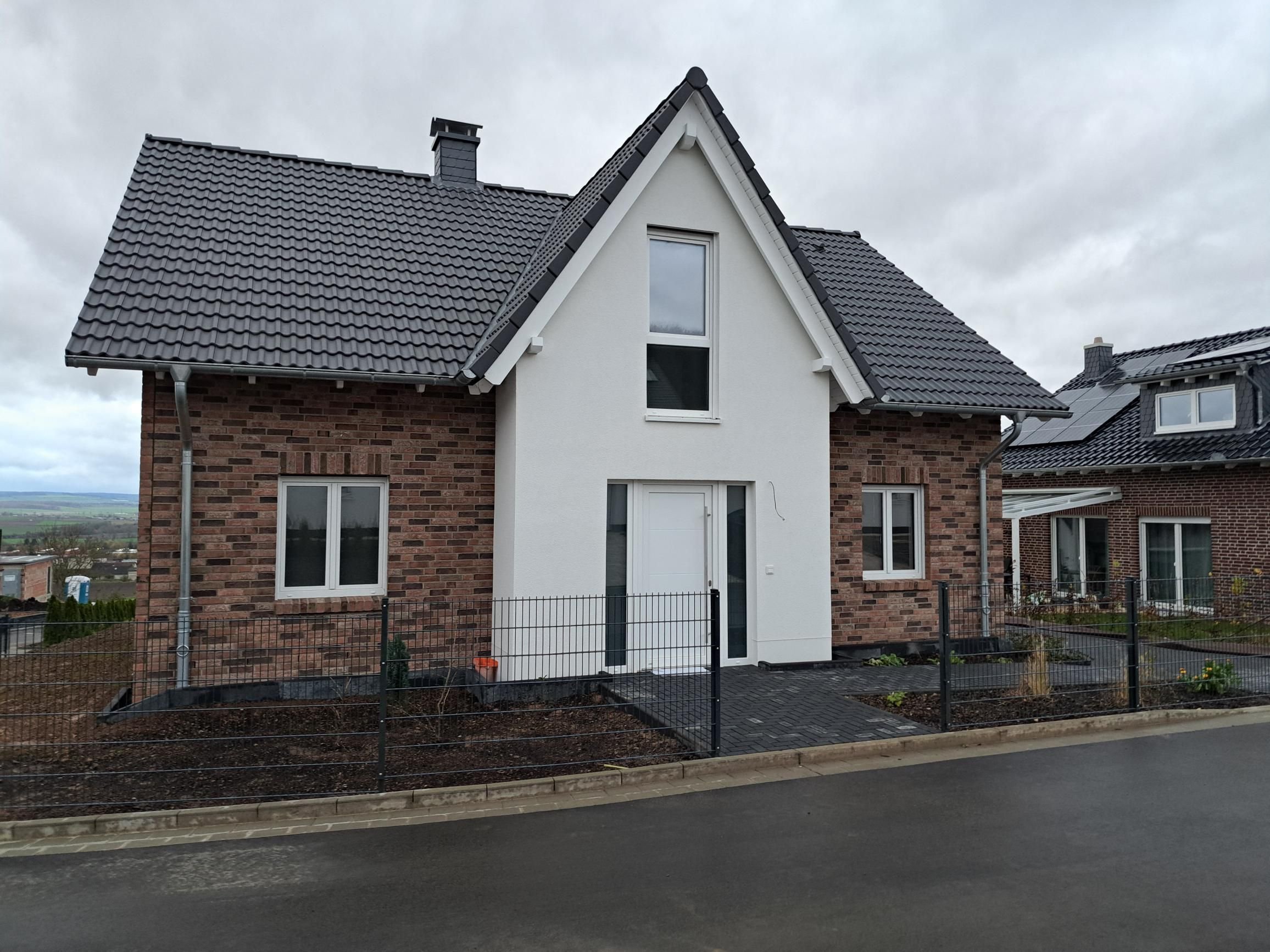 Maisonette zur Miete 1.450 € 5 Zimmer 144 m²<br/>Wohnfläche 2.<br/>Geschoss Helene-Weber-Ring 12 Langenholtensen Northeim 37154