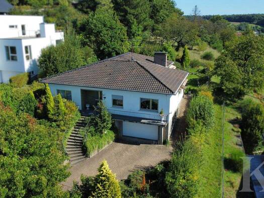 Bungalow zum Kauf 355.000 € 5 Zimmer 183,6 m² 3.152 m² Grundstück Schwarzenholz Saarwellingen 66793