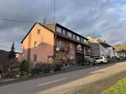 Hotel zum Kauf 650.000 € 29 Zimmer 2.656 m² Grundstück Wintrich 54487