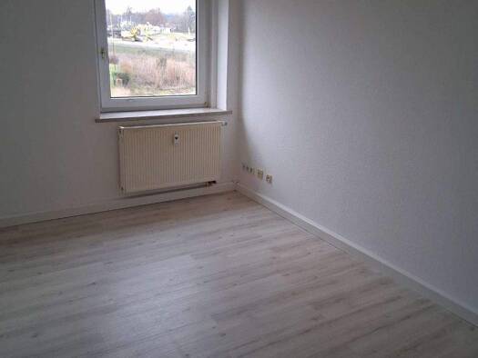 Wohnung zur Miete 280 € 2 Zimmer 42,5 m² 1. Geschoss frei ab sofort Frankenweg 4 Glauchau 08371