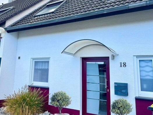 Reihenmittelhaus zum Kauf provisionsfrei 369.000 € 4 Zimmer 105 m² 160 m² Grundstück frei ab sofort Lemgo 32657