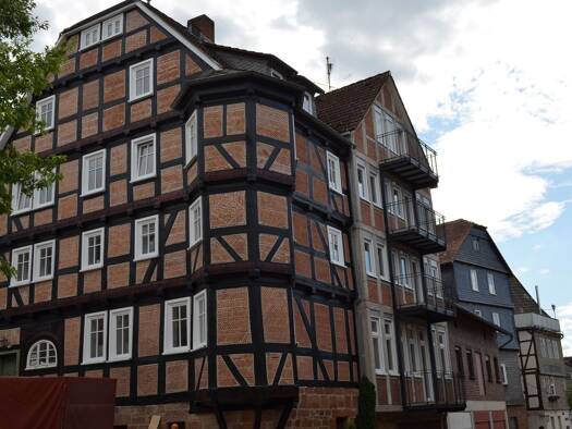 Wohnung zur Miete 1.100 € 3,5 Zimmer 100 m² Geschoss 3/4 frei ab sofort Steingasse 1 Frankenberg Frankenberg 35066