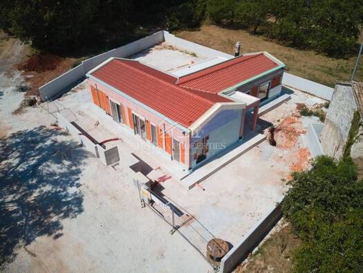 Haus zum Kauf 650.000 € 4 Zimmer 130 m² Baderna, Porec Baderna - Mompaderno
