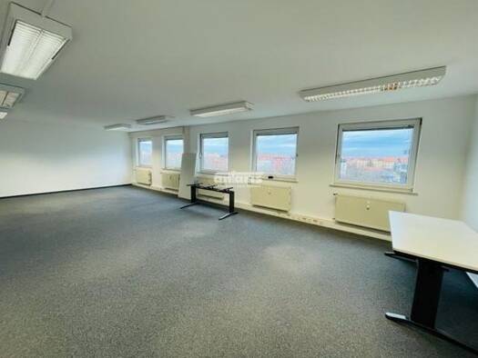 Bürofläche zur Miete 8,50 € 3 Zimmer 160 m² Bürofläche teilbar ab 160 m² Erfurt 99084