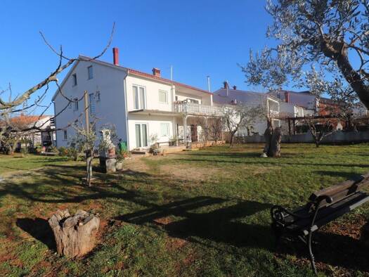 Haus zum Kauf 600.000 € 12 Zimmer 369 m² 1.157 m² Grundstück Valbandon