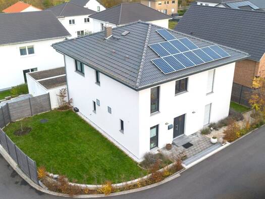 Villa zum Kauf 649.000 € 6 Zimmer 184 m² 430 m² Grundstück frei ab sofort Höchst Altenstadt 63674