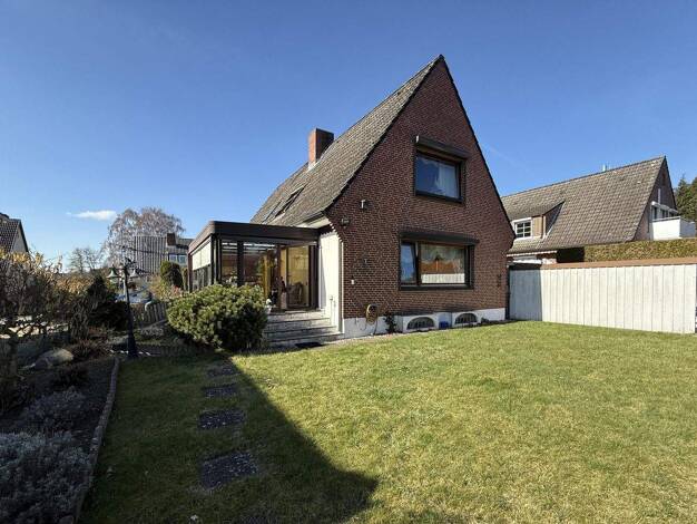 Doppelhaushälfte zum Kauf 225.000 € 2,5 Zimmer 77,4 m² 280 m² Grundstück Fleestedt Seevetal 21217