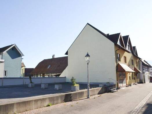 Mehrfamilienhaus zum Kauf als Kapitalanlage geeignet 585 m² 236 m² Grundstück Ortsgebiet Sasbach 77880